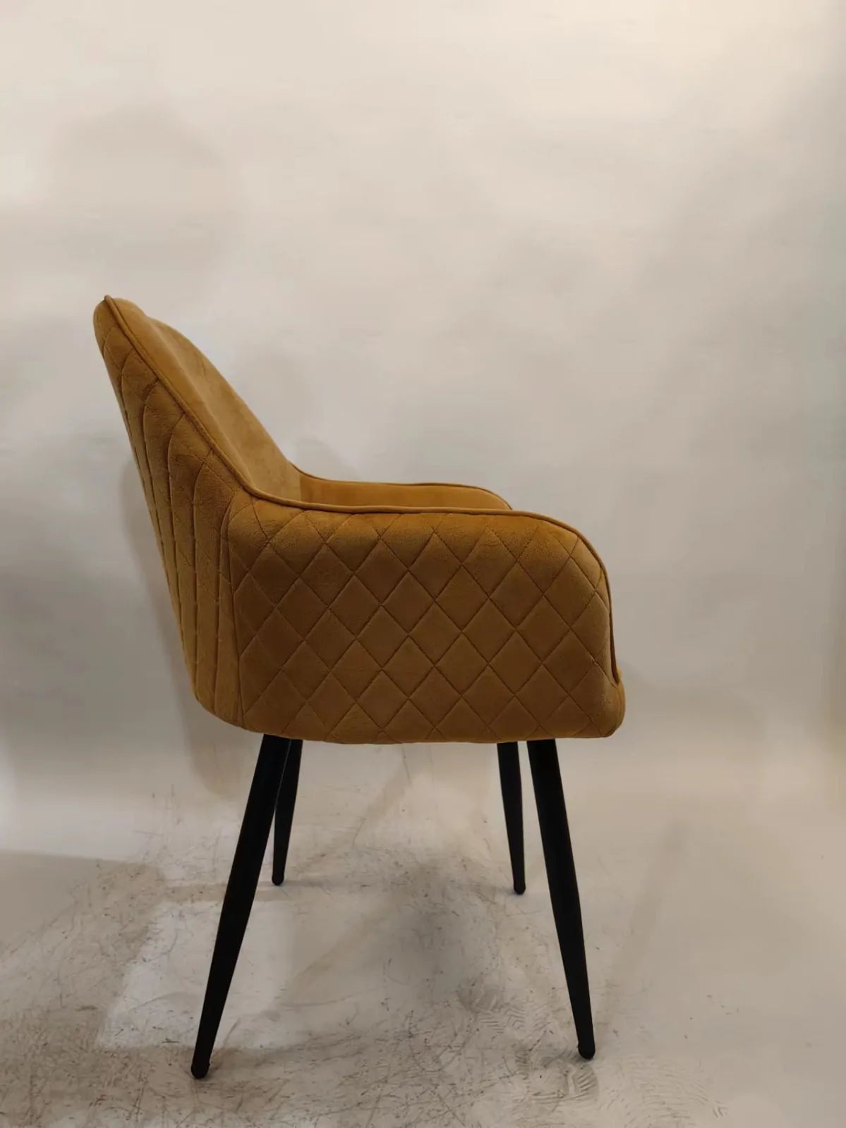 Трапезен стол Алба кадифе старо злато