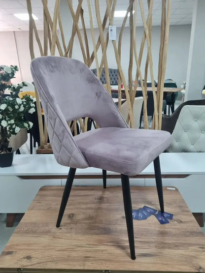 Трапезен стол Мигел розов цвят