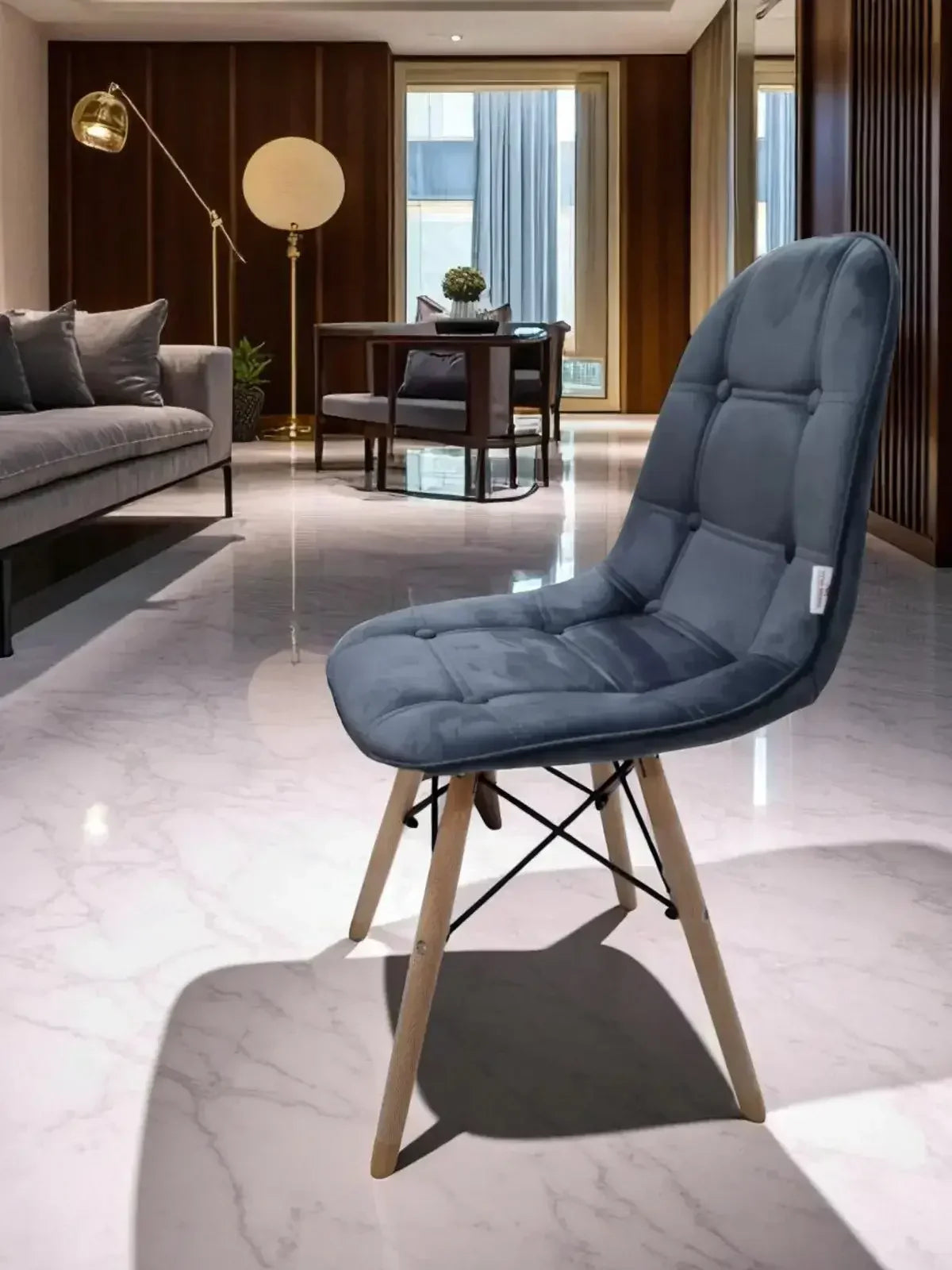 Трапезен стол Таня бежово кадифе