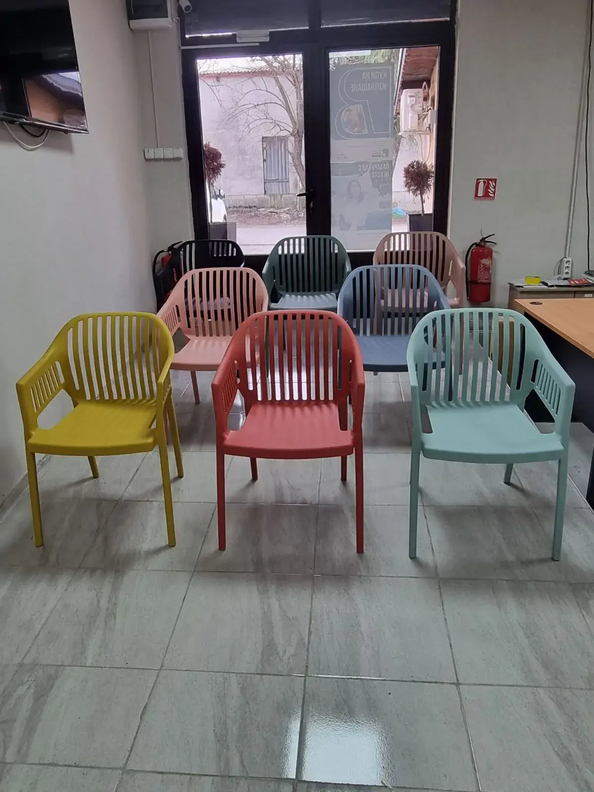 Стол Лукас полипропилен -маслина