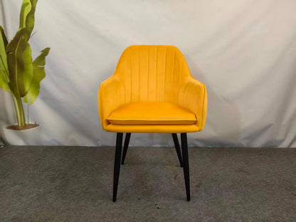 Трапезен стол ВМ313 – кадифе цвят старо злато