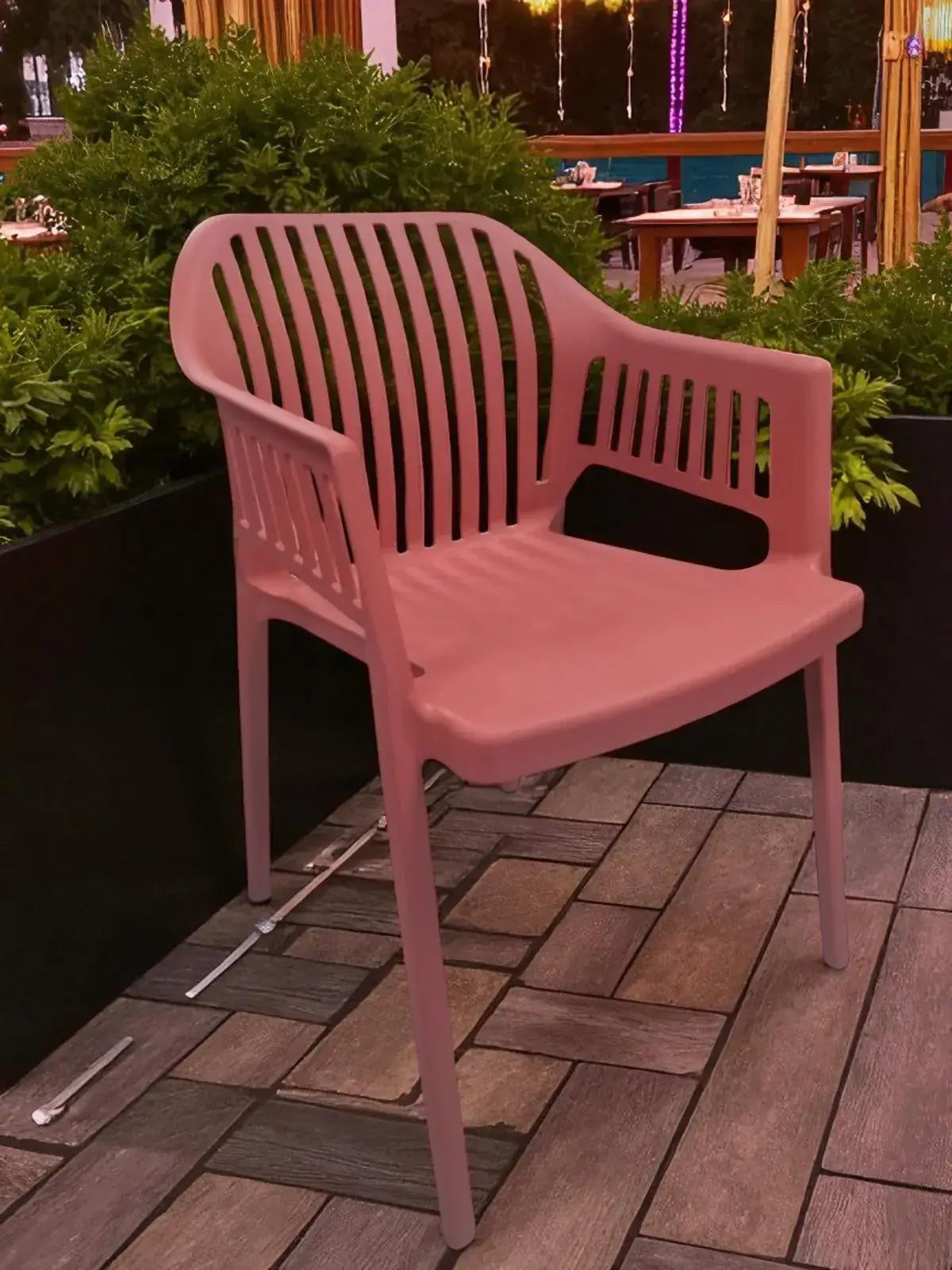 Стол Лукас полипропилен червен